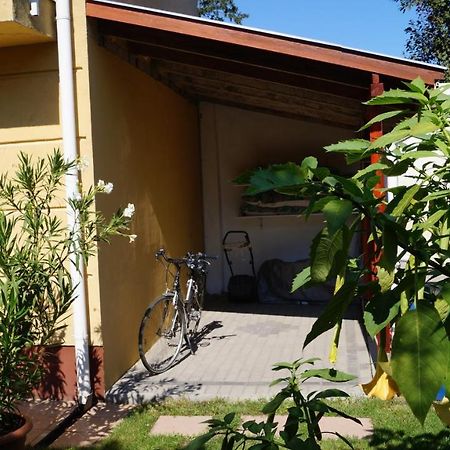 Akacia Apartment - Free Inside Parking, 2 Bedrooms, Garden, Next To Centre บูดาเปสต์ ภายนอก รูปภาพ