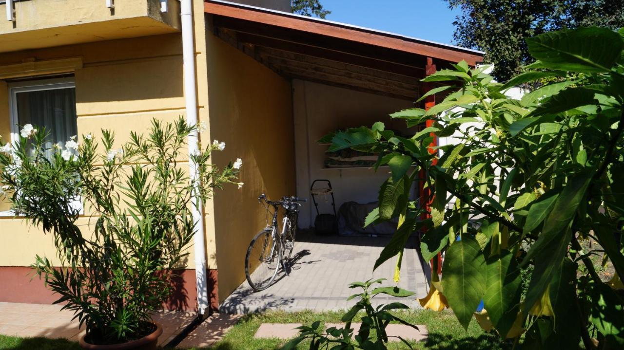 Akacia Apartment - Free Inside Parking, 2 Bedrooms, Garden, Next To Centre บูดาเปสต์ ภายนอก รูปภาพ