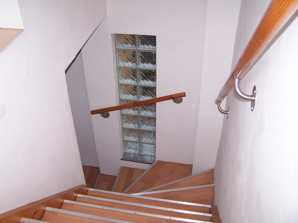 Akacia Apartment - Free Inside Parking, 2 Bedrooms, Garden, Next To Centre บูดาเปสต์ ห้อง รูปภาพ