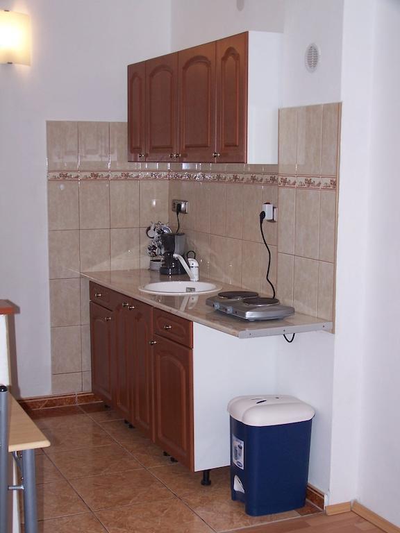 Akacia Apartment - Free Inside Parking, 2 Bedrooms, Garden, Next To Centre บูดาเปสต์ ห้อง รูปภาพ